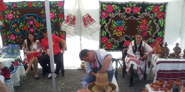 promovare sat românesc la Cluj