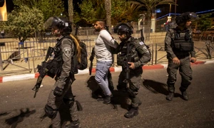 palestinian retinut de politia israeliana in ierusalim foto epa efe