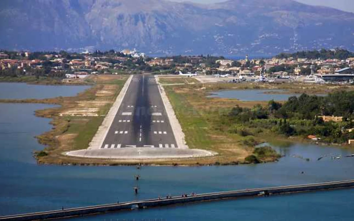 Aeroportul din Corfu, unul dintre cele 14 concesionate FOTO airplane-pictures.net