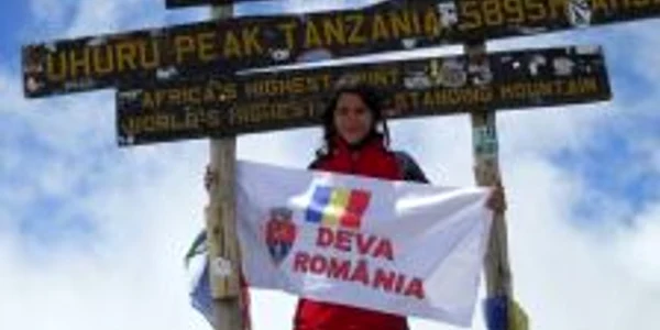 Alexandra Marcu a urcat simbolurile Devei pe Kilimanjaro