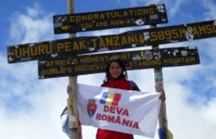 Alexandra Marcu a urcat simbolurile Devei pe Kilimanjaro