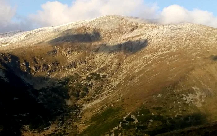 Vf Parangul Mare văzut din Vf Griva. FOTO:Valentin Szabo, Postul de Jandarmi Montan Parâng.