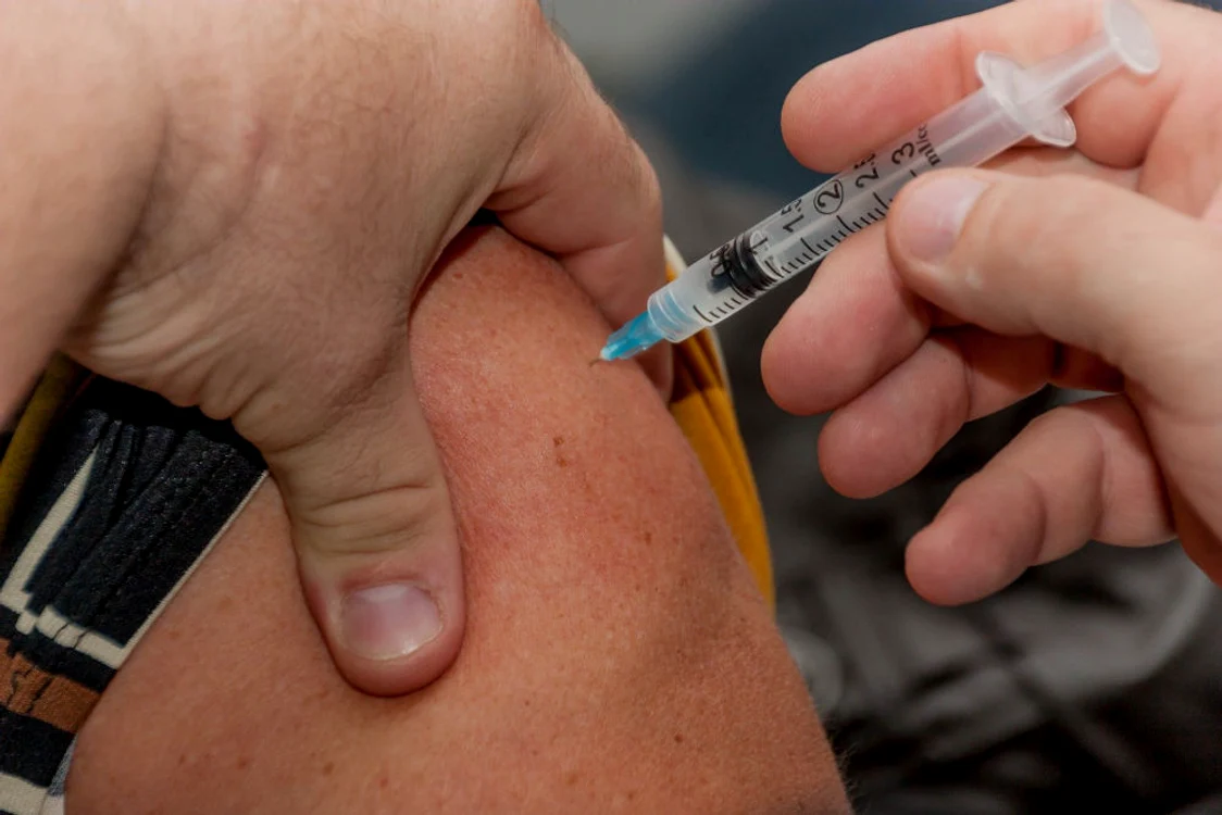 Practica vaccinării fictive din România îngrijorează din ce în ce mai tare Europa