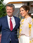 Regele Harald si Regina Sonja i au primit pe Printul Frederik si pe Printesa Mary la bordul Norge, vasul regal norvegian    (2) jpg