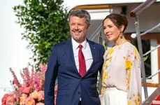Regele Harald si Regina Sonja i au primit pe Printul Frederik si pe Printesa Mary la bordul Norge, vasul regal norvegian (2) jpg