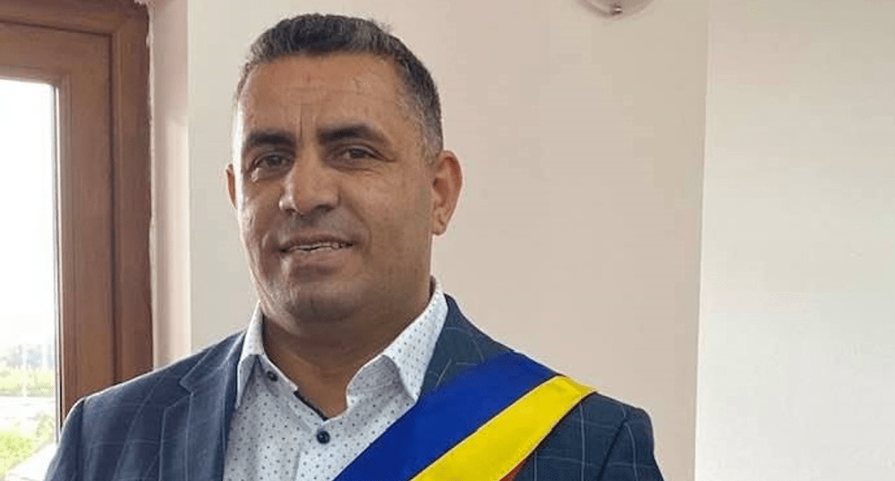 Primarul comunei Poarta Albă, acuzat de ultraj. Vasile Delicoti ar fi lovit un polițist