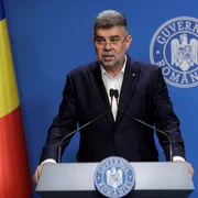 Marcel Ciolacu, prim-ministrul României, susține declarații de presă referitoare la măsurile luate de guvern în cazul azilelor de bătrâni din Ilfov, la Palatul Victoria din București. FOTO Inquam Photos / George Călin