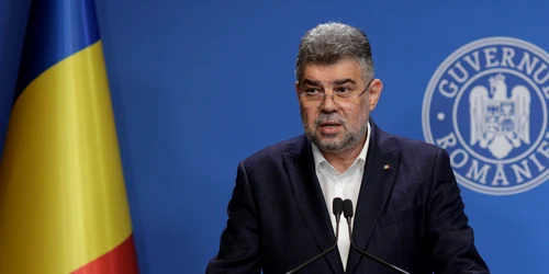 Marcel Ciolacu, prim-ministrul României, susține declarații de presă referitoare la măsurile luate de guvern în cazul azilelor de bătrâni din Ilfov, la Palatul Victoria din București. FOTO Inquam Photos / George Călin