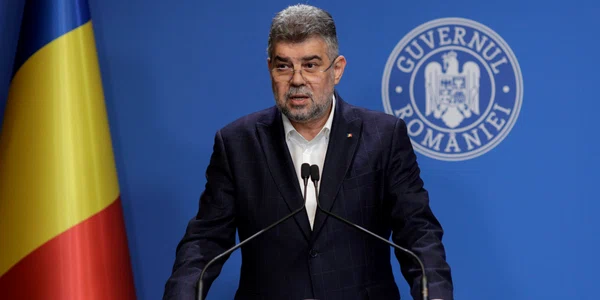 Marcel Ciolacu, prim-ministrul României, susține declarații de presă referitoare la măsurile luate de guvern în cazul azilelor de bătrâni din Ilfov, la Palatul Victoria din București. FOTO Inquam Photos / George Călin