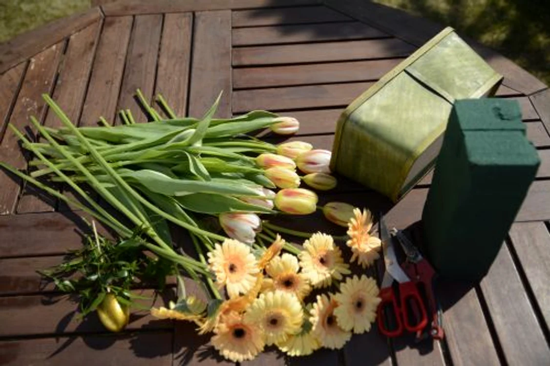 Cele mai potrivite flori pentru decorarea casei de Paşte sunt lalelele