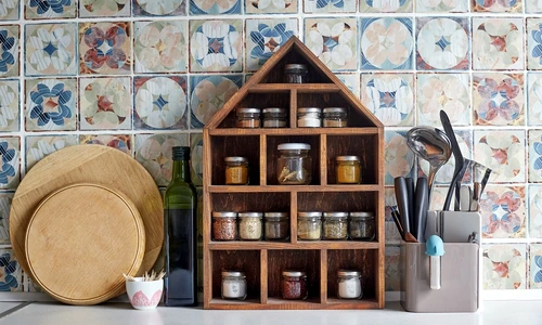 casuta condimente shutterstock 1449059813 jpg