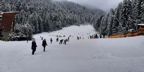 Gerul se instalează la Braşov după ce a nins în ultimele zile FOTO Ioan Buciumar