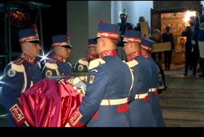 Sicriul cu rămăşiţele pământeşti ale lui Alexandru Ghyka foto captura video digi24 png