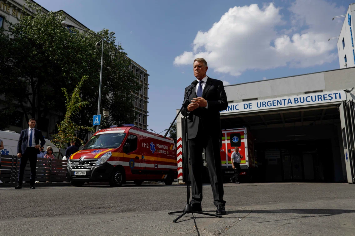 Klaus Iohannis in vizita la spitalul Floreasca dupa explozia de la Crevedia Foto Inquam Photos Octav Ganea (7) jpg