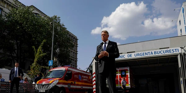 Klaus Iohannis in vizita la spitalul Floreasca dupa explozia de la Crevedia  Foto Inquam Photos  Octav Ganea (7) jpg