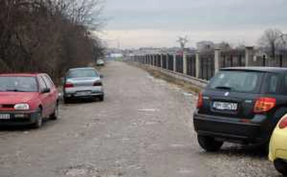 Strada Islazului va fi asfaltată