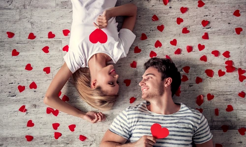 2 cuplu cu inimioare rosii 707937334 jpg jpeg