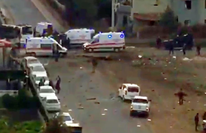 Ambulanţele au ajuns imediat la locul explozieiCaptură video