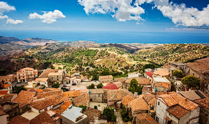 Orașul din Italia cu locuitori de 100 de ani/sursă foto: Forbes