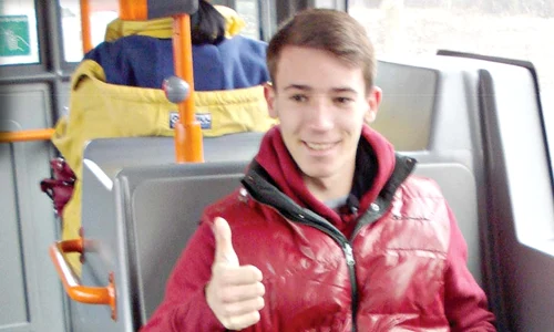 Rapidiştii Niculae Vasile  şi Emil Dică trăiesc de pe  o zi pe alta, fiind neplătiţi  de aproape un an jpeg