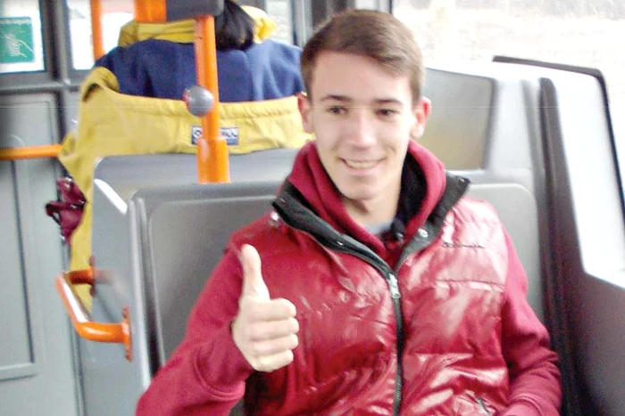 Rapidiştii Niculae Vasile  şi Emil Dică trăiesc de pe  o zi pe alta, fiind neplătiţi  de aproape un an