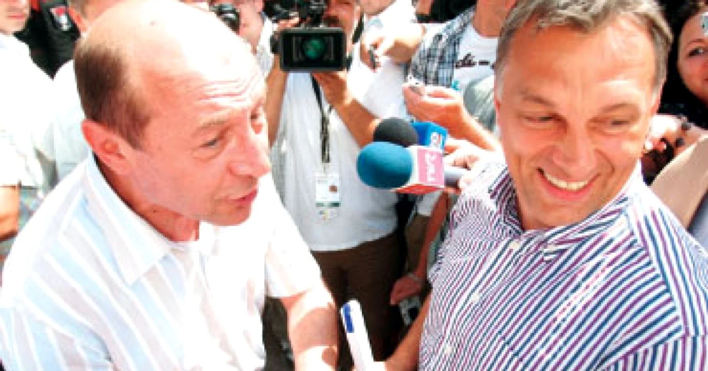 Băsescu, huiduit şi lăudat de maghiari