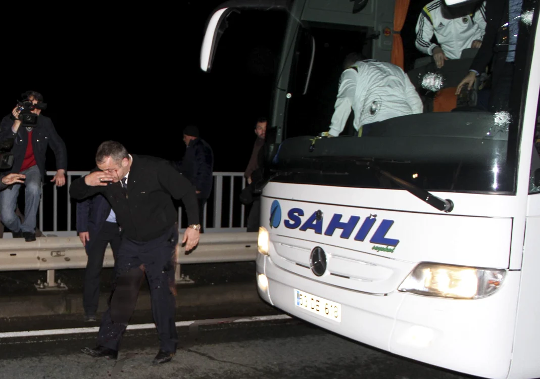 Jucătorii lui Fenerbahce se întorceau cu autocarul de la Rize, după un meci de campionat câştigat cu 5-1