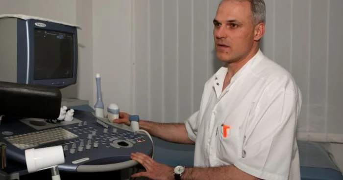 Cezar Podaşcă este unul dintre cei mai apreciaţi şi căutaţi medici ginecologi din Braşov. Foto:Stelian Grăjdan