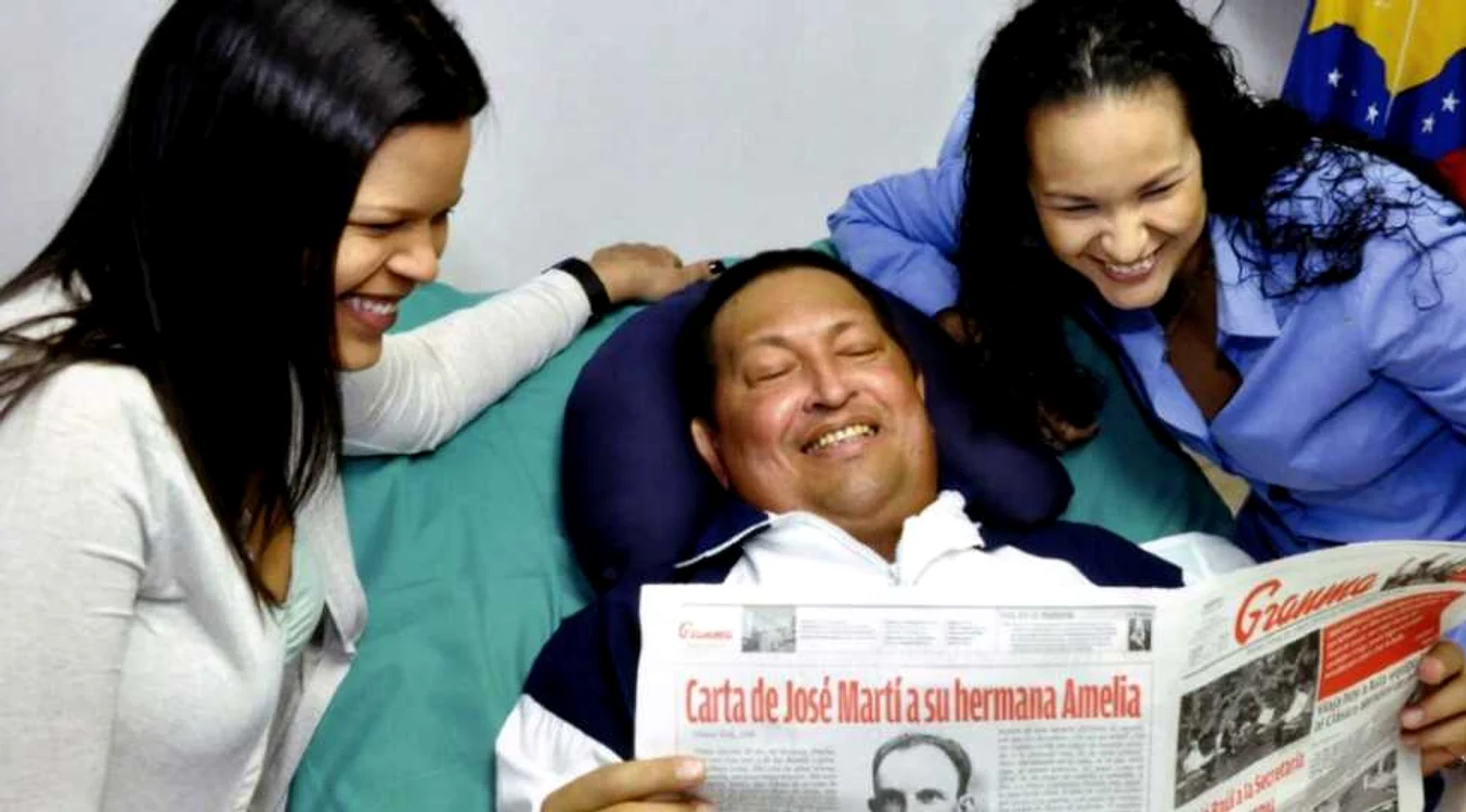 Hugo Chavez, cu nici o lună în urmă, pe patul său de spital FOTO Twitter