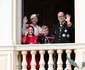 Charlene și Albert de Monaco alături de copiii lor, la balconul Palatului