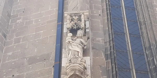 Statuile de pe Biserica Neagră FOTO Ioan Buciumar