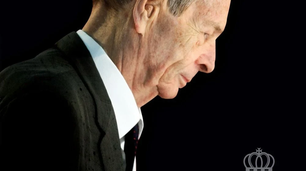 30 decembrie: Regele Mihai I al României a fost obligat să abdice, ceea ce a dus la abolirea monarhiei și proclamarea Republicii Populare Române