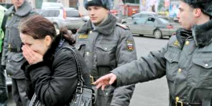 Cei care au scăpat cu viaţă sunt încă în stare de şoc