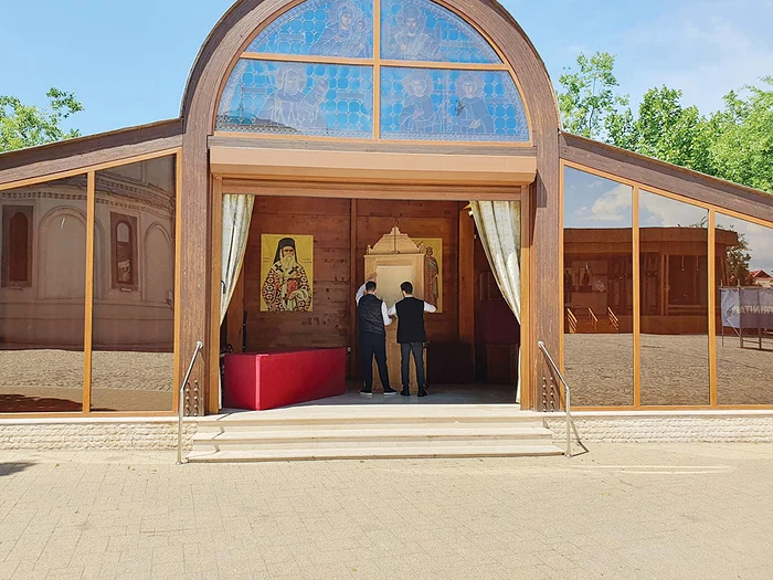 La Catedrala Patriarhală, ieri, pregătirile erau în toi