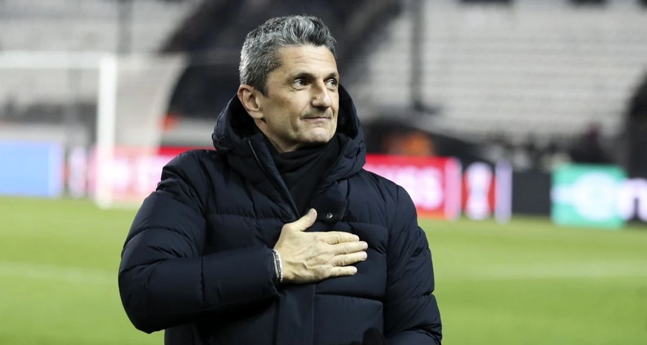 Răzvan Lucescu revine pe banca unei echipe fără busolă. Foto Facebook PAOK FC