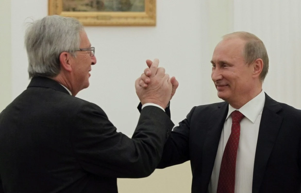Preşedintele Comisiei Europene, Jean-Claude Juncker şi liderul de la Kremlin, Vladimir Putin