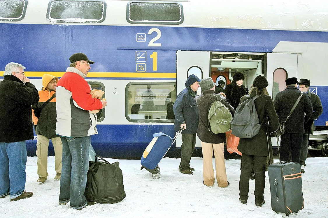 Și trenurile care  au mers spre  Valea Prahovei  au fost arhipline