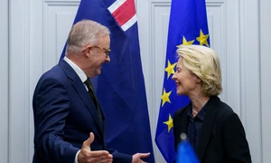 Anthony Albanese si Ursula von der Leyen foto x png