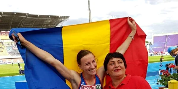 andreea panturoiu si antrenoarea mihaela nicoara
