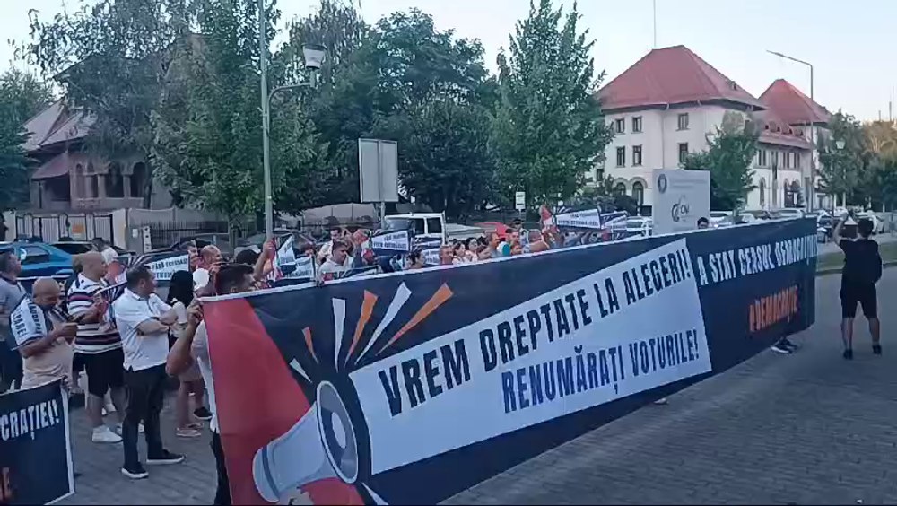 Alegeri locale 2024. Un nou protest în municipiul Târgu Jiu. Acuzații de fraudare a alegerilor: „A stat ceasul democrației“ VIDEO