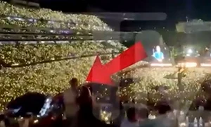 sarutul CEO HR Coldplay jpg