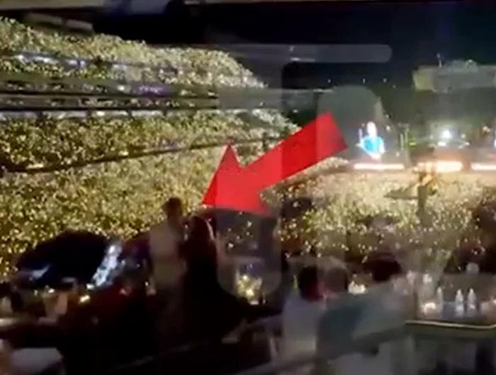 sarutul CEO HR Coldplay jpg