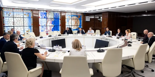 Ciolacu, intalnire nevazatori FB jpg