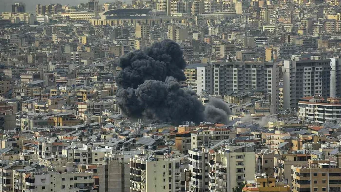 Israel bombardează Beirutul. FOTO: X