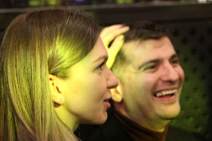 
    Simona Halep l-a mângâiat de multe ori pe cap pe Toni Iuruc la Gala Tenisului RomânescFOTO: Andrei Constantinescu  