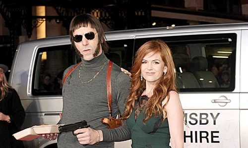 Soţia lui,  Isla Fisher, nu a fost  deloc geloasă jpeg