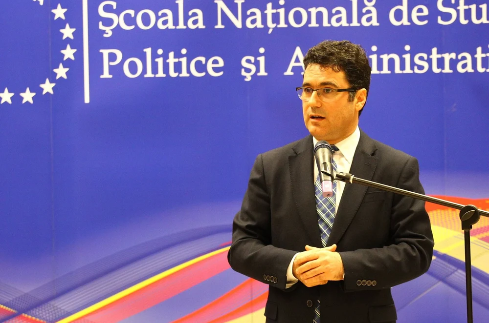 Rectorul SNSPA avertizează că „luna de miere s-a încheiat” pentru puterea de la București: „Este cazul să ne punem centurile de siguranță. Nu vor fi zile ușoare”