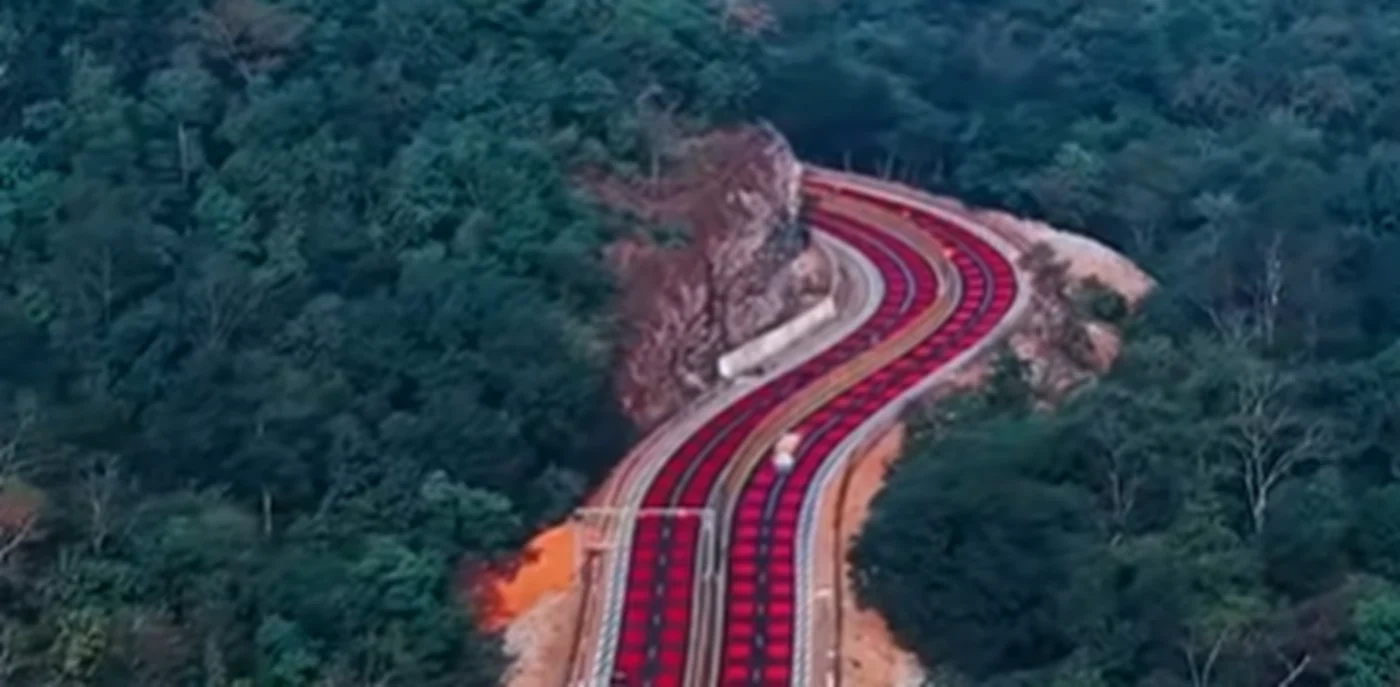 Autostrada a fost amenajată în India