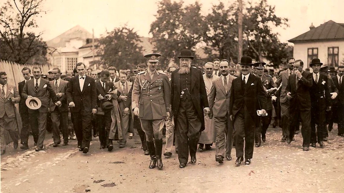 Fotografii inedite cu Nicolae Iorga și regii Ferdinand și Carol al II lea la Vălenii de Munte jpeg