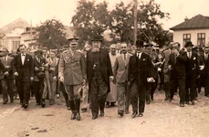 Fotografii inedite cu Nicolae Iorga și regii Ferdinand și Carol al II lea la Vălenii de Munte jpeg